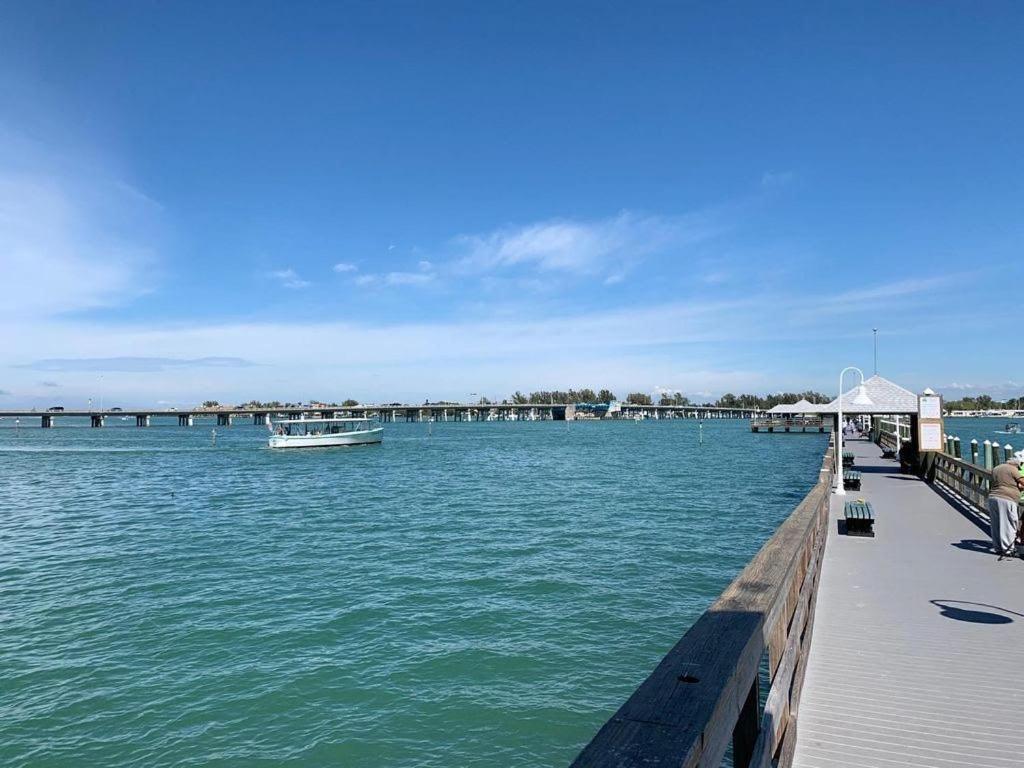 Beach Getaway Pool Condo Between The Island Marina And Beach Bradenton Beach Exterior photo